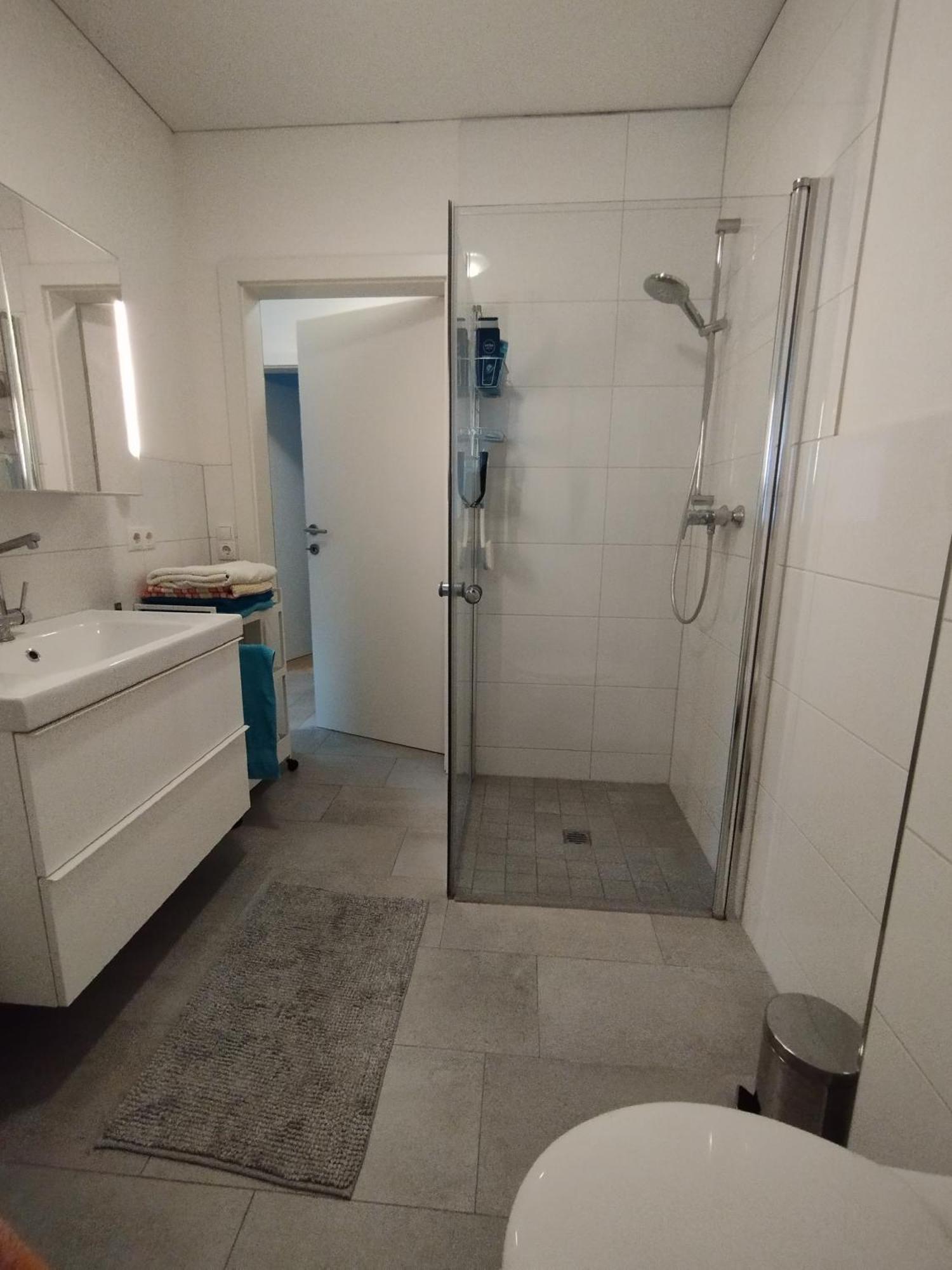 Crown Living Design Apartment - Gratis Parkplatz - Wlan - Kueche - Self Check-In Altach Esterno foto